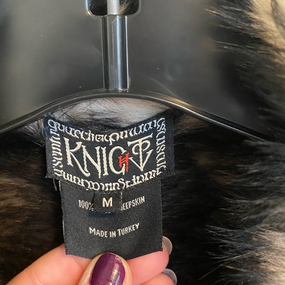 Butter soft sheepskin jacket with fur inside. - Picture 4 of 10